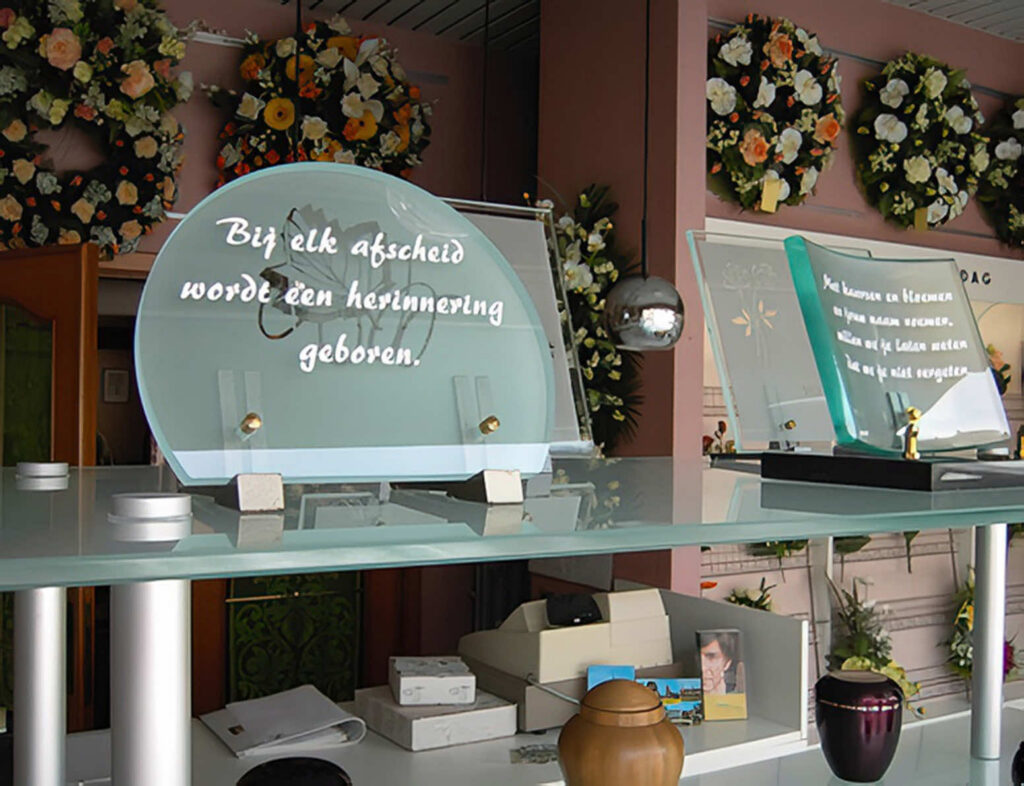 begrafenissondernemer-rumst-lemmens-plaquettes-opt